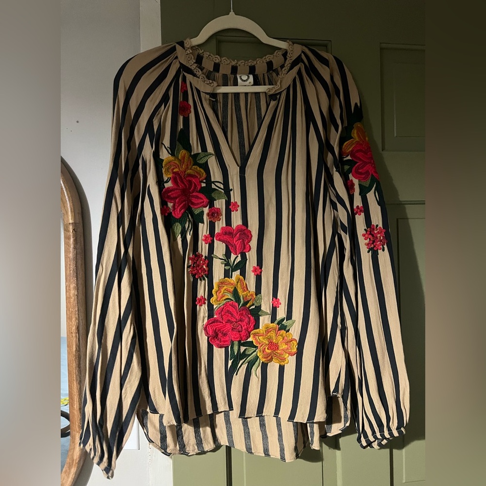 Akemi & Kin Manuela Striped Blouse - Picture 2 of 6